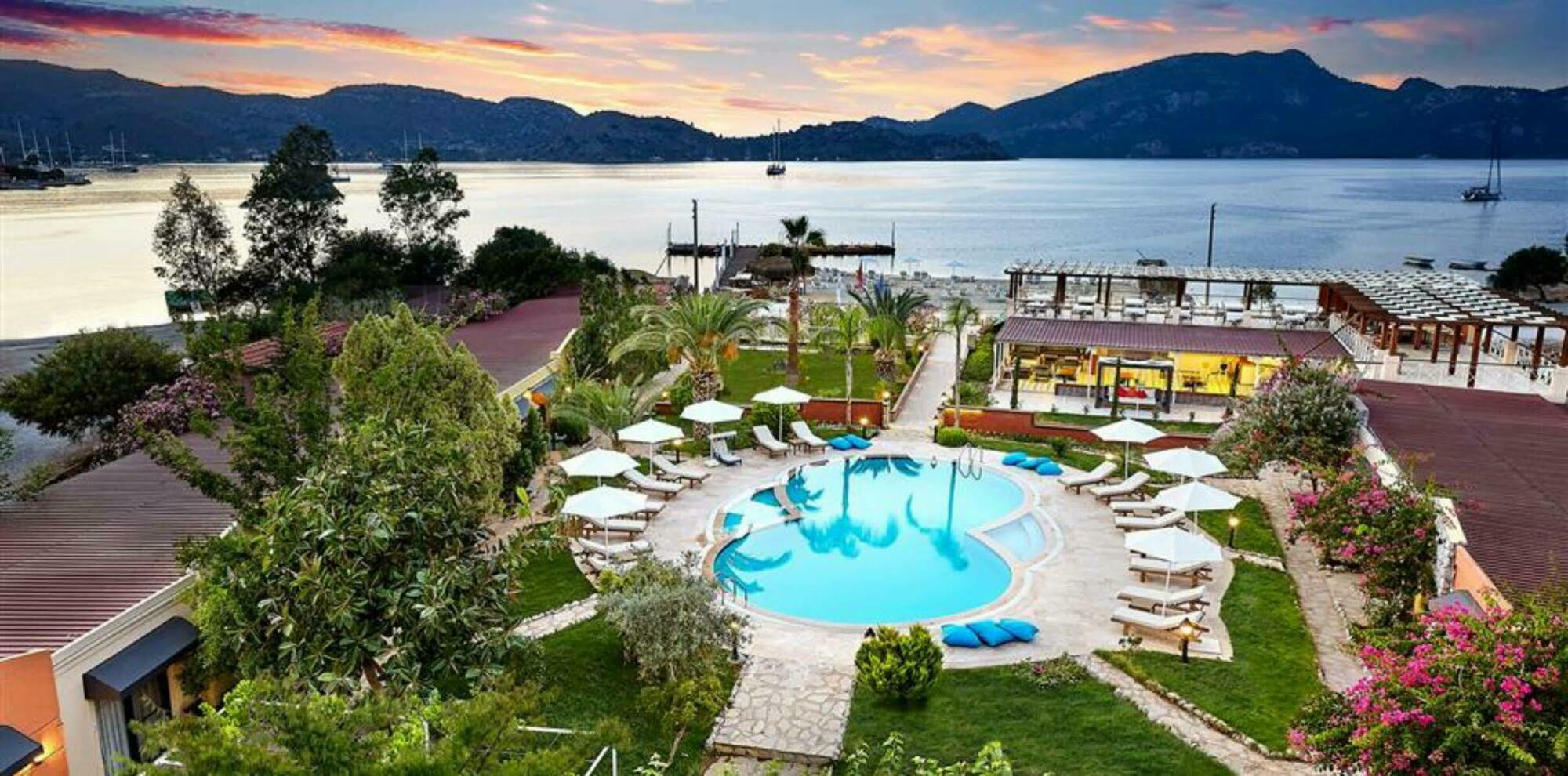 Fi Light Solto Boutique Beach Hotel 셀리미예 외부 사진